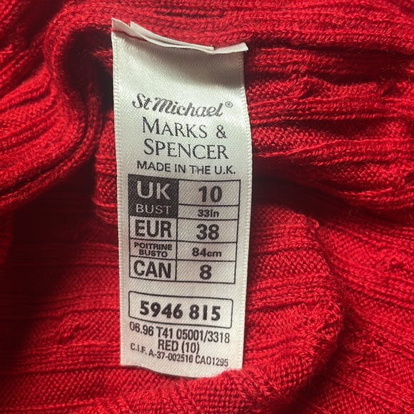 Red Cárdigan, Marks and Spencer, size 8 - Picture 3 of 4